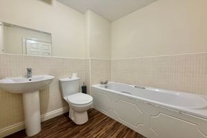Family Bathroom- click for photo gallery